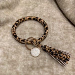 ‼️NWT‼️Leopard Bracelet Keychain Bangle